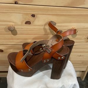 mossimo heeled sandals